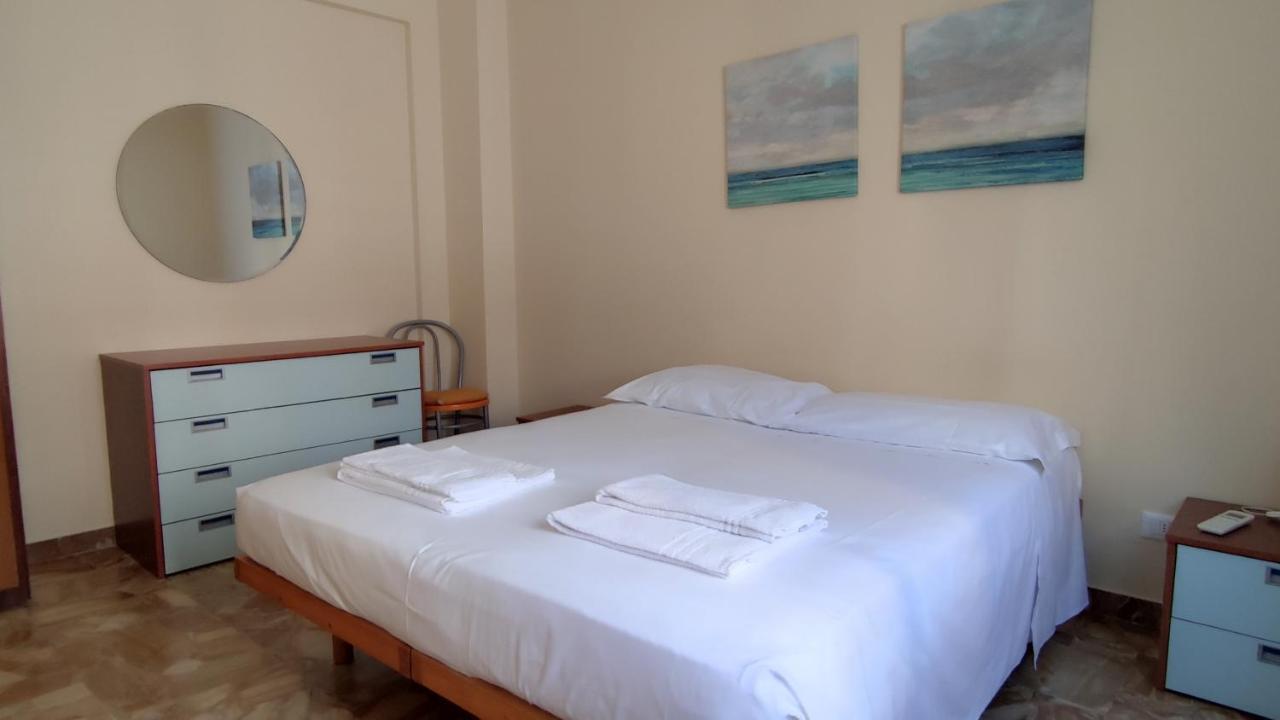 Casa Del Surf - By Ligooria Lejlighed Pietra Ligure Eksteriør billede